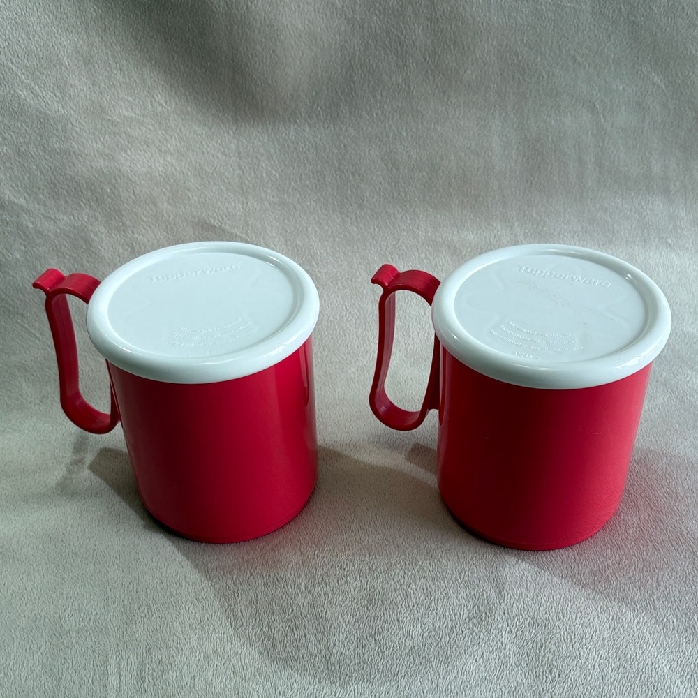 Tupperware Red Mugs with White Lids